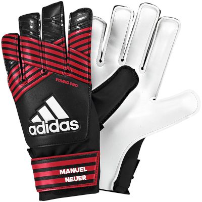 Rękawice piłkarskie Adidas Ace za £4.99