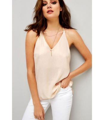 Bluzka Girls On Film Beige V Neck Tie Cami za £4.80