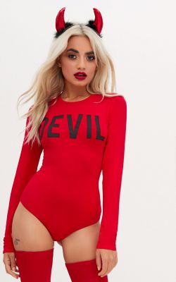 Czerwone body Devil od Pretty Little Thing za £4.00