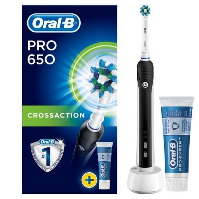 Szczoteczka elektryczna Braun Oral-B Pro 600 + pasta do zębów za £19.99