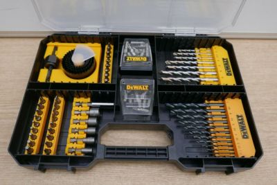 Zestaw narzędzi DeWalt DT71569 - 100 części za £25.37